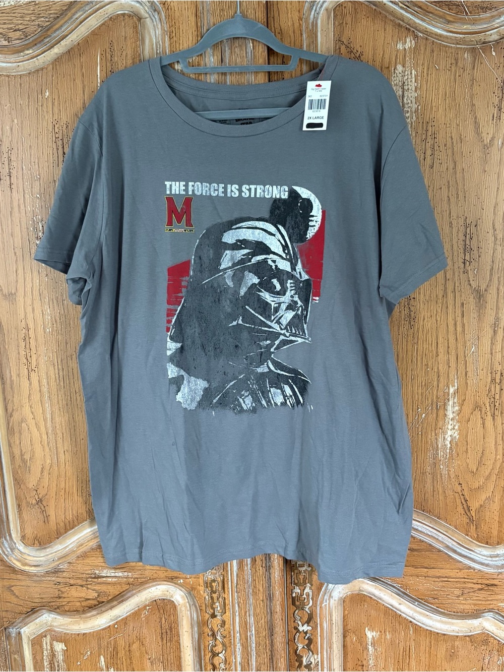 Men's Gray Graphic Short-Sleeve Tee with 'The Force Is Strong' Star Wars U of MD